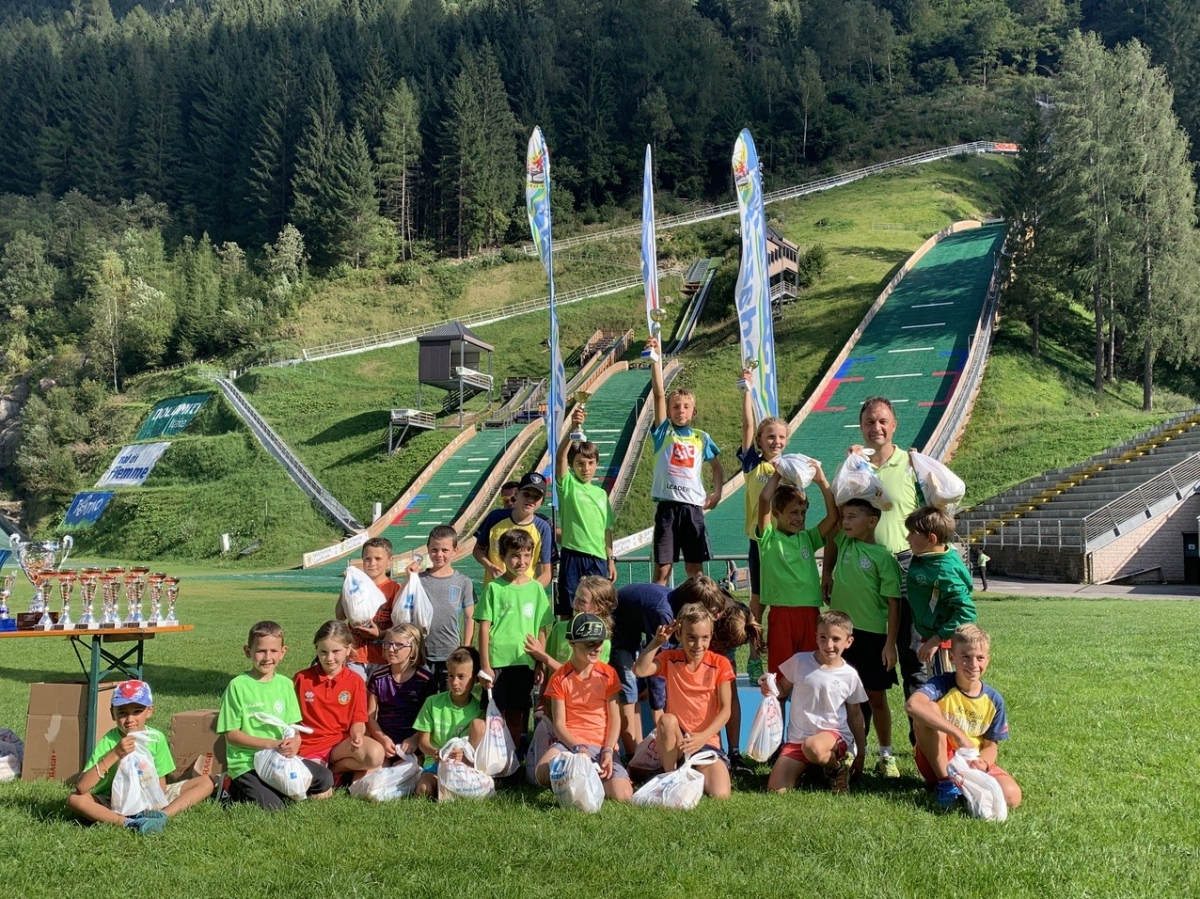 U10 Salto